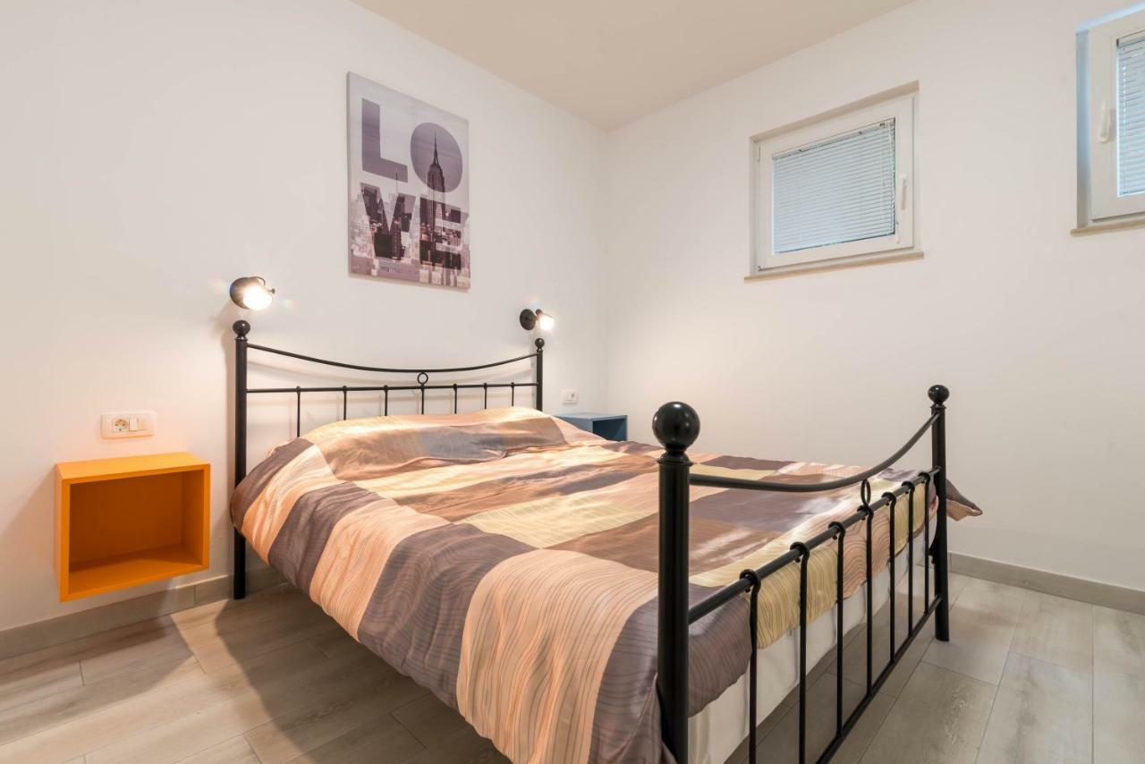 Апартаменты Apartman Paola Пула Экстерьер фото